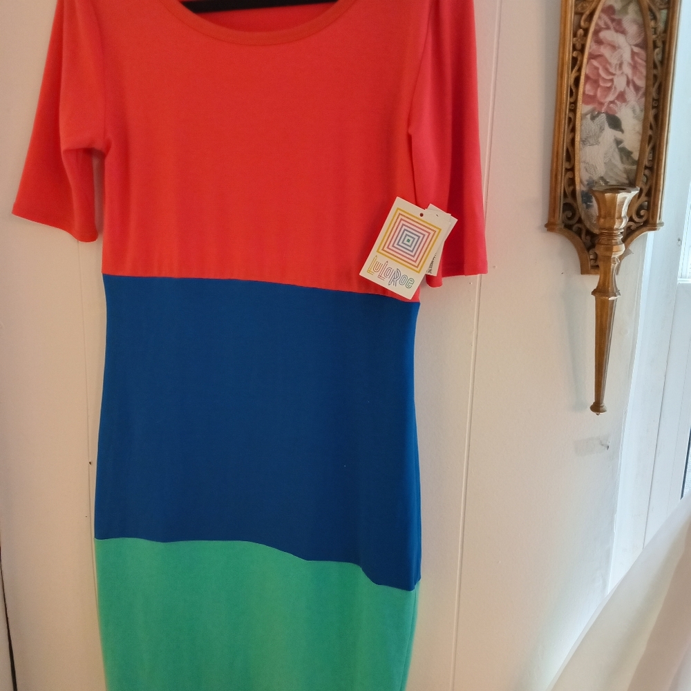 Brand NEW Very Comfy Effortless Fun Colorful Dress S